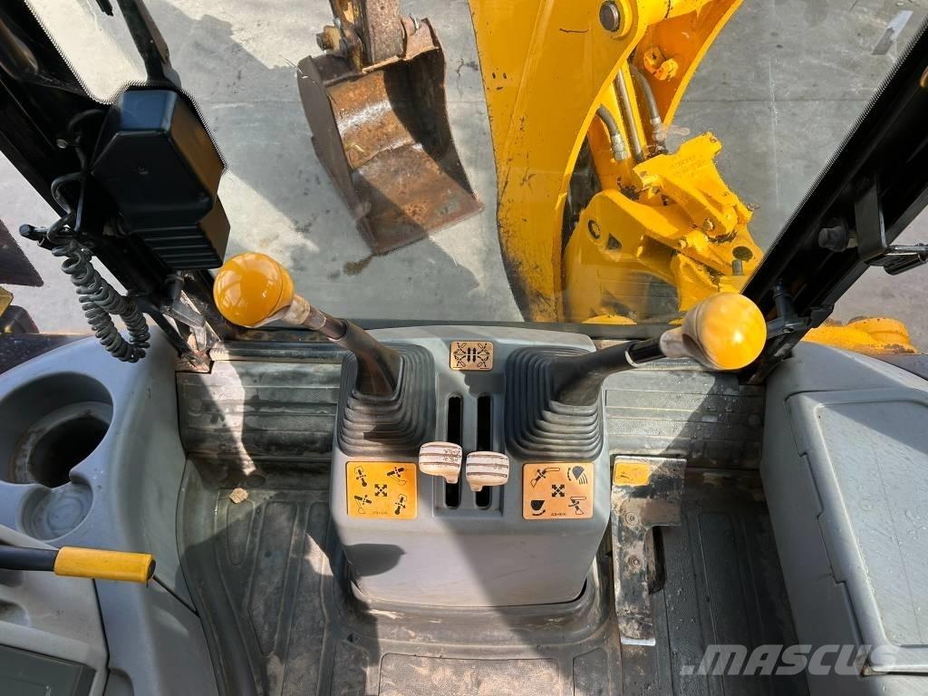 JCB 3 CX Buldoexcavatoare