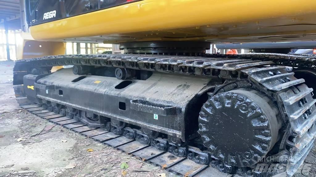CAT 320D2L Excavatoare pe șenile
