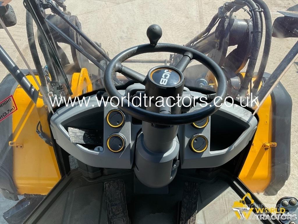JCB 457 AGRI Incarcator pe pneuri