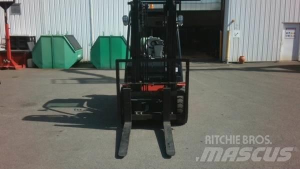 Manitou MI30G ST5 Masini de teren dificil