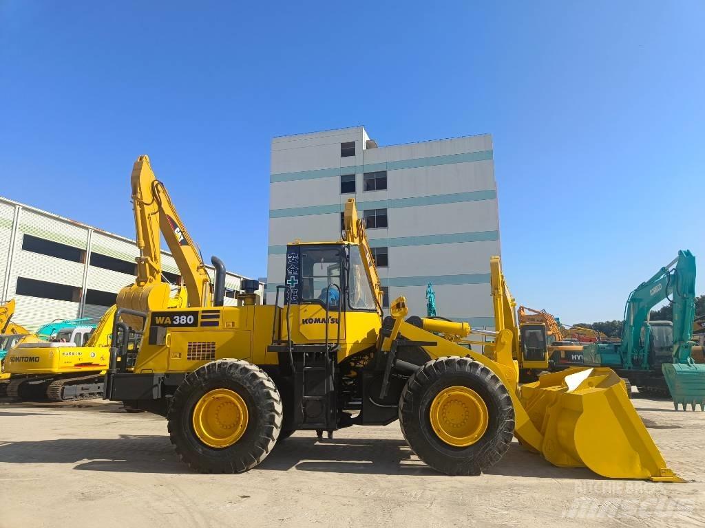 Komatsu WA 380-3 Incarcator pe pneuri