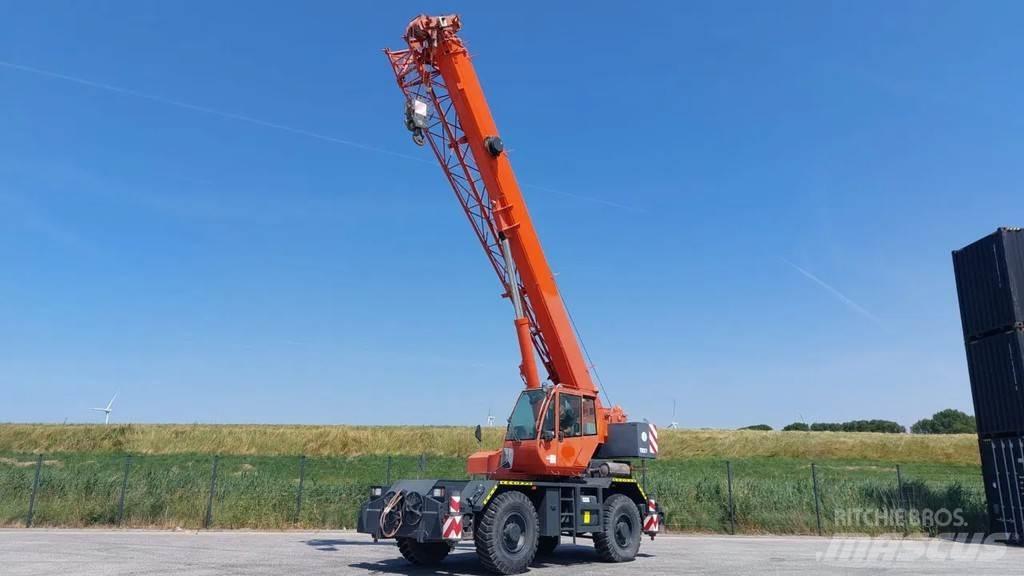 Terex RC30 Macara teren accidentat