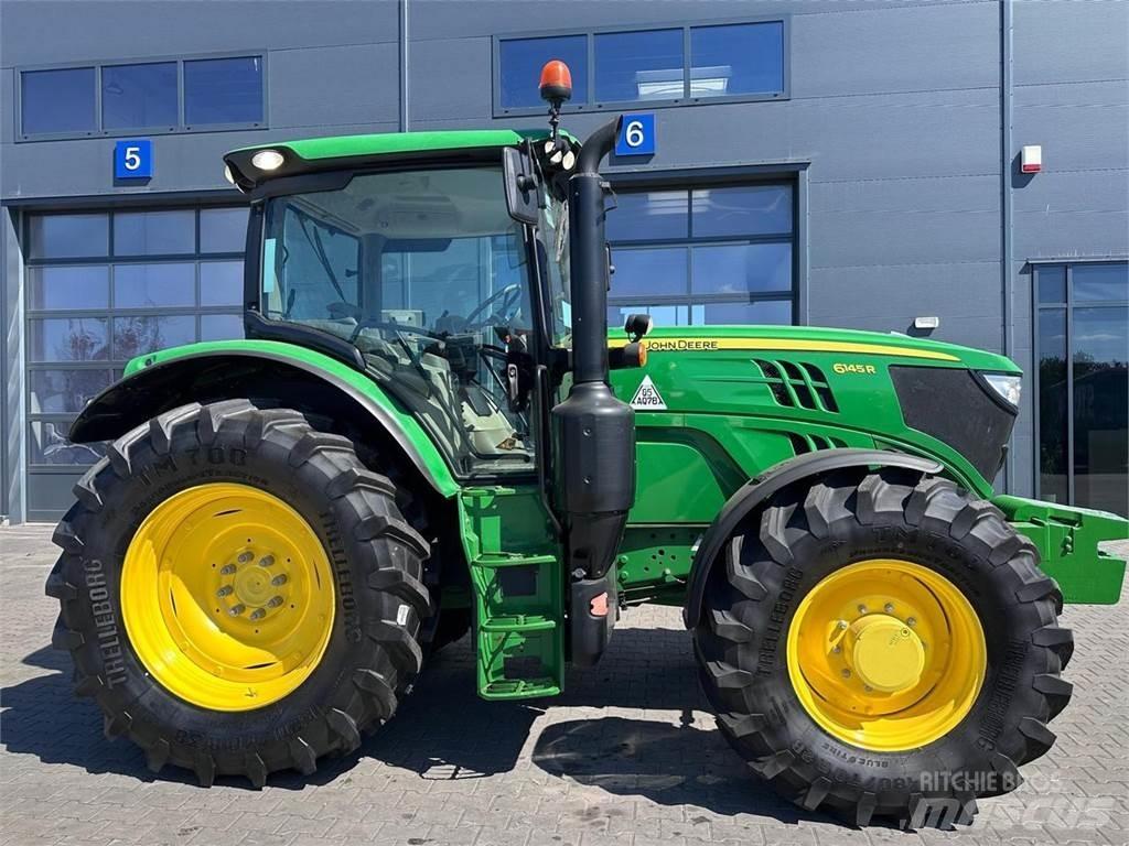 John Deere 6145R Tractoare