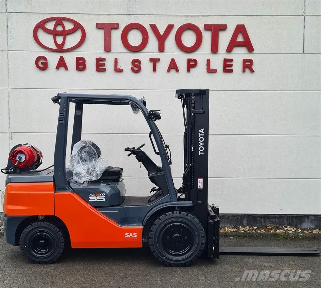Toyota 02-8FGJF35 Stivuitor GPL