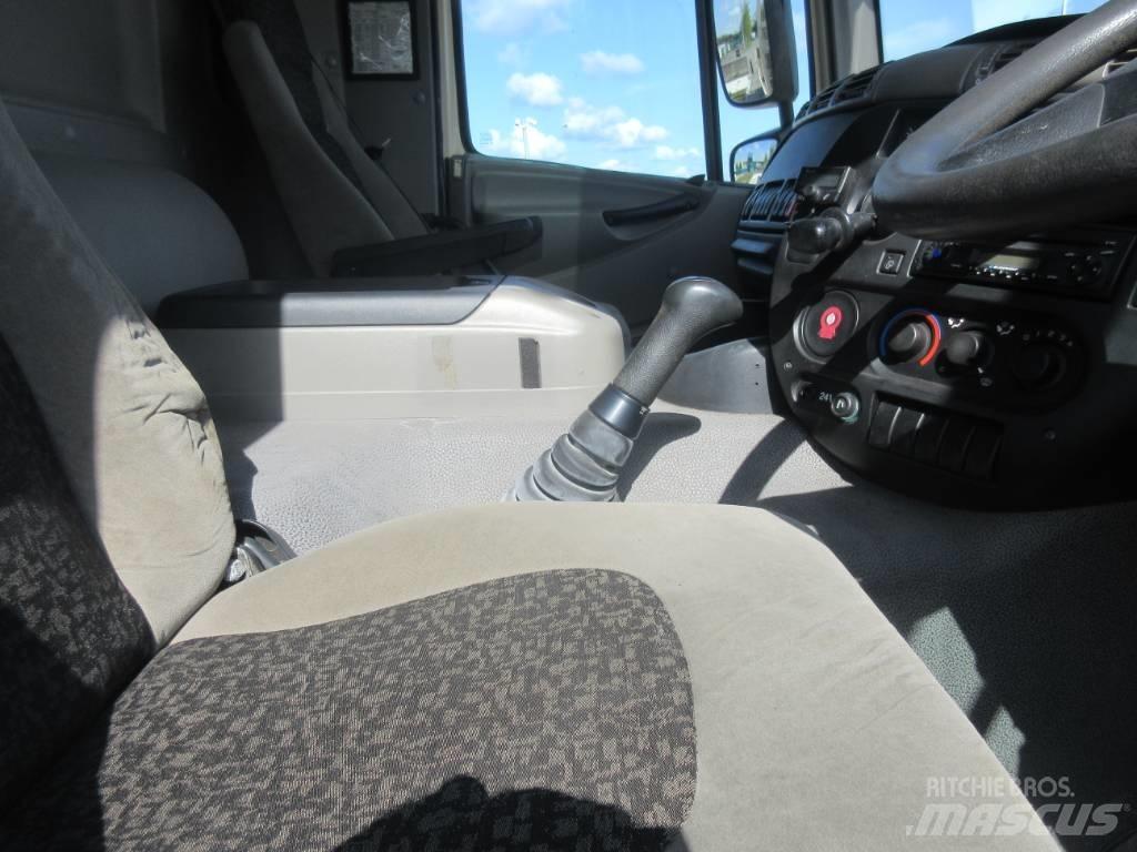 DAF 65CF300 Camioane cu macara