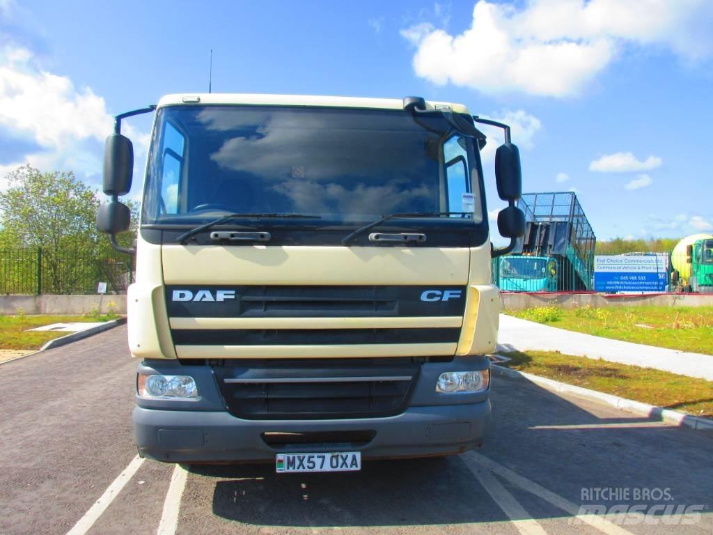DAF 65CF300 Camioane cu macara