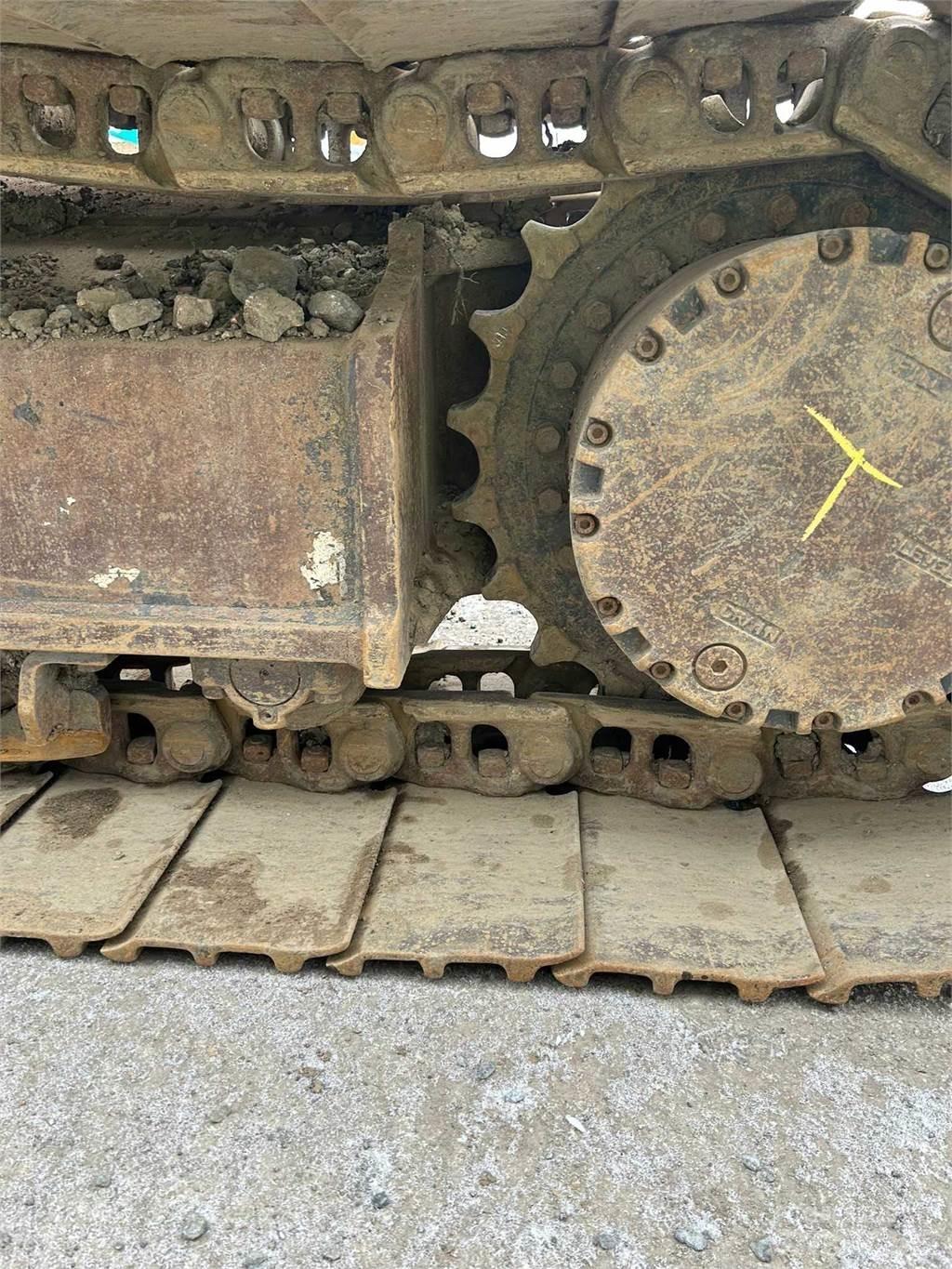 CASE CX210D Excavatoare pe șenile

