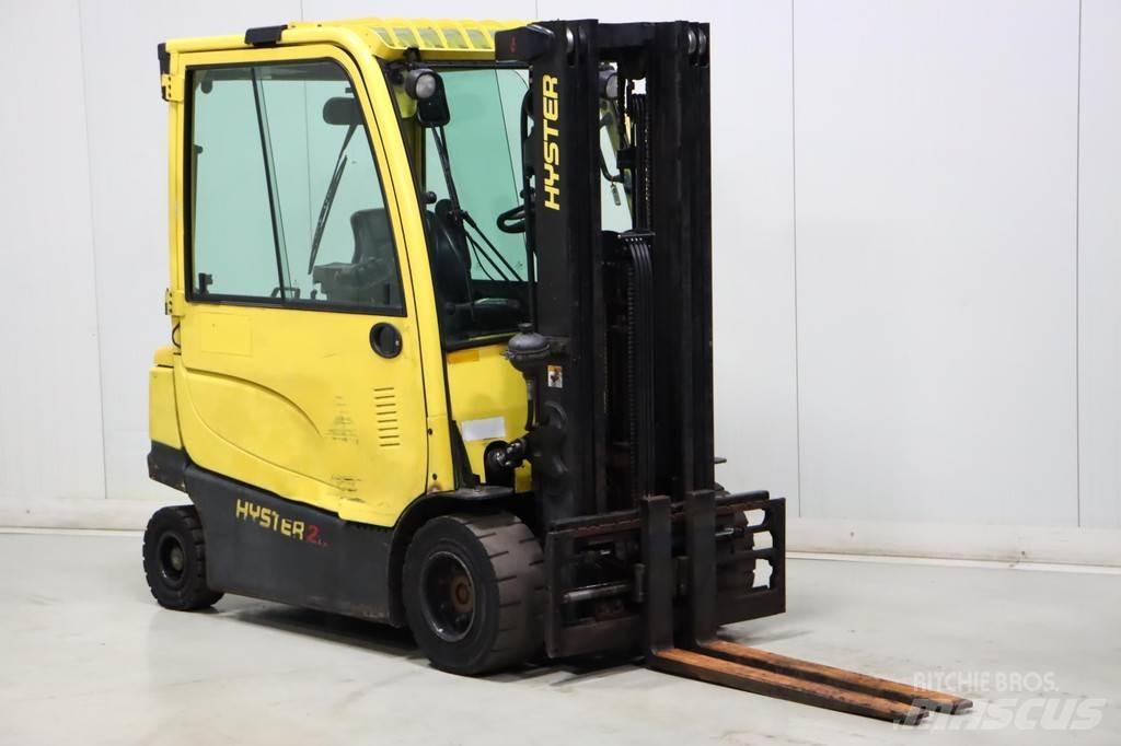 Hyster J2.5XN Stivuitor electric