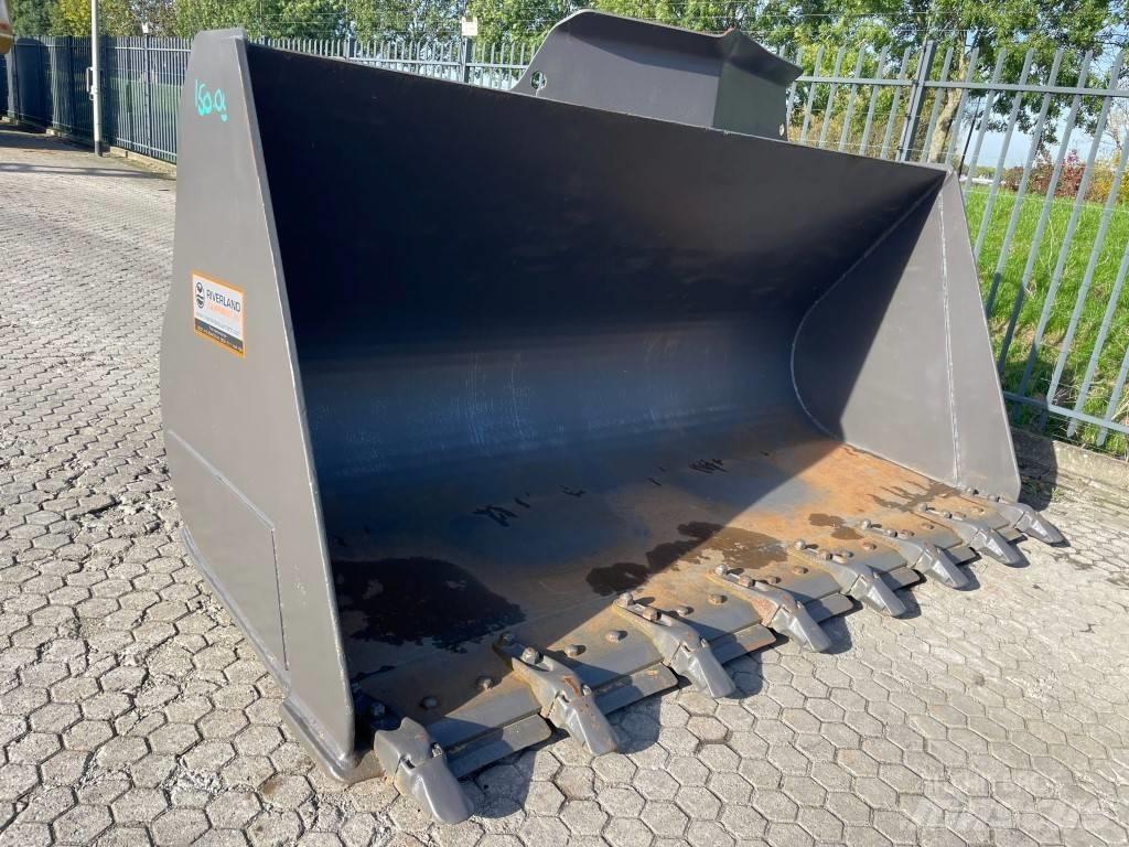 Volvo L150 H bucket Pistoane