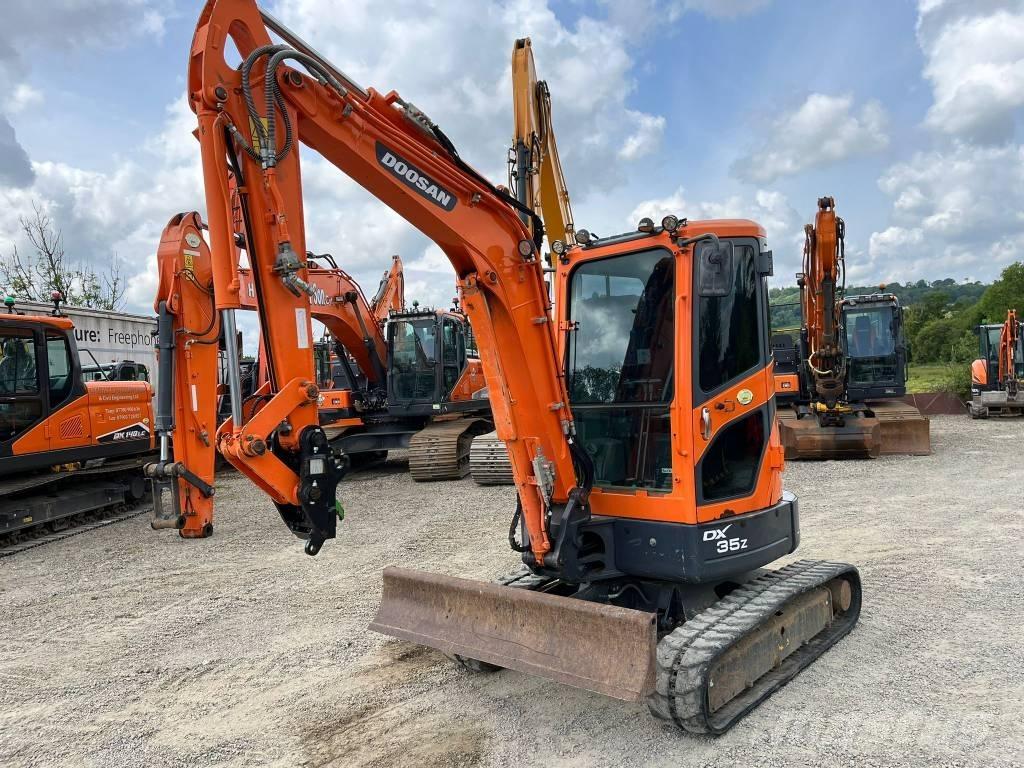 Doosan DX35Z Mini excavatoare < 7t