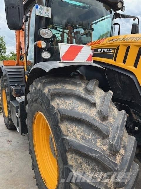 JCB Fastrac 4220 Tractoare