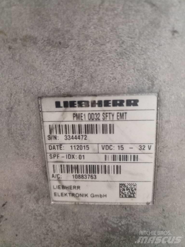 Liebherr R 916 LC Electronice