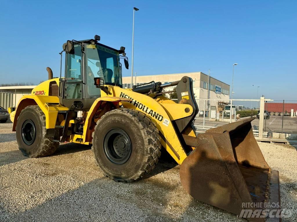 New Holland W 230 C Incarcator pe pneuri