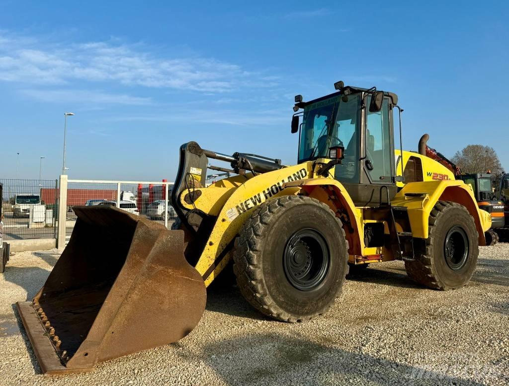 New Holland W 230 C Incarcator pe pneuri