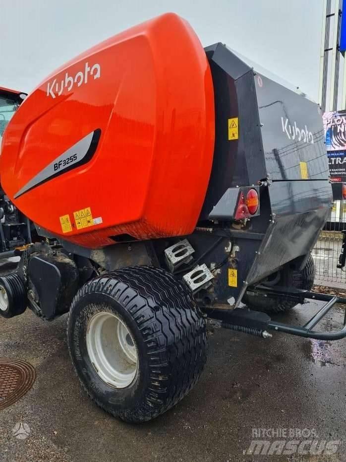 Kubota BF 3255 Masina de balotat cilindric