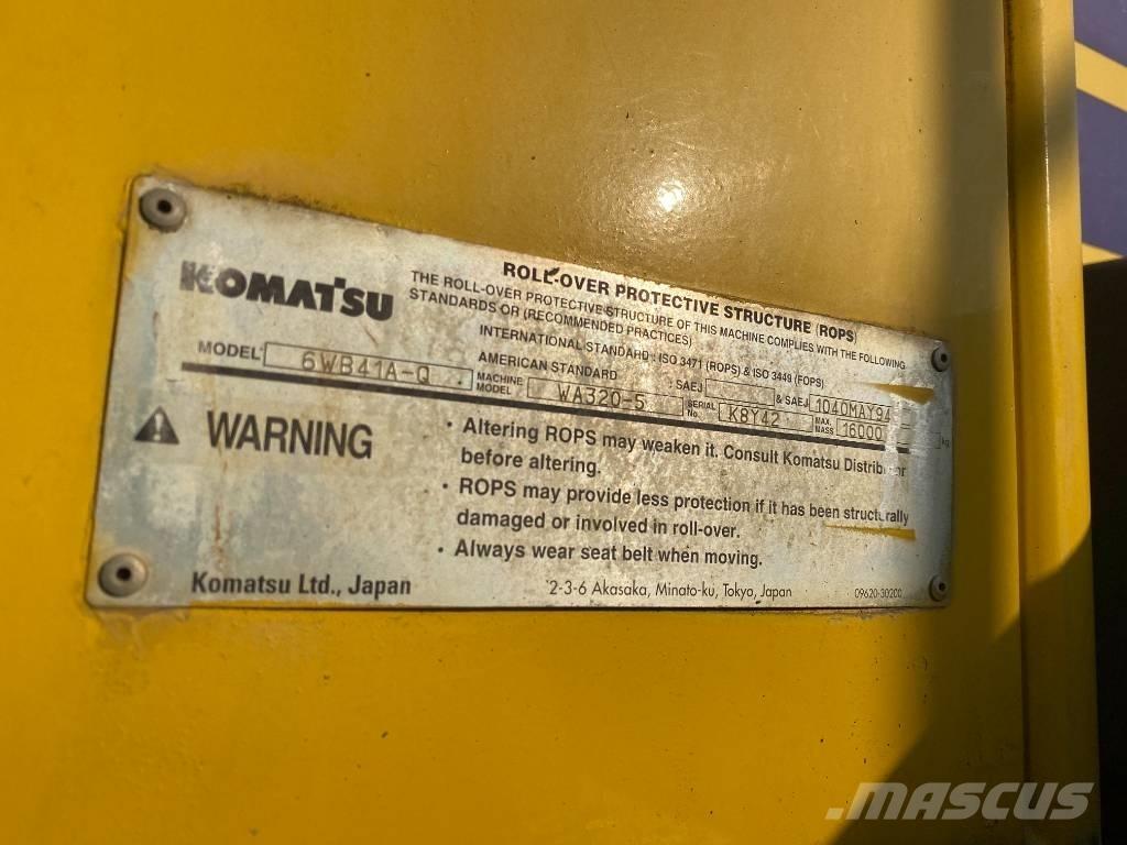 Komatsu WA 320-5 Incarcator pe pneuri