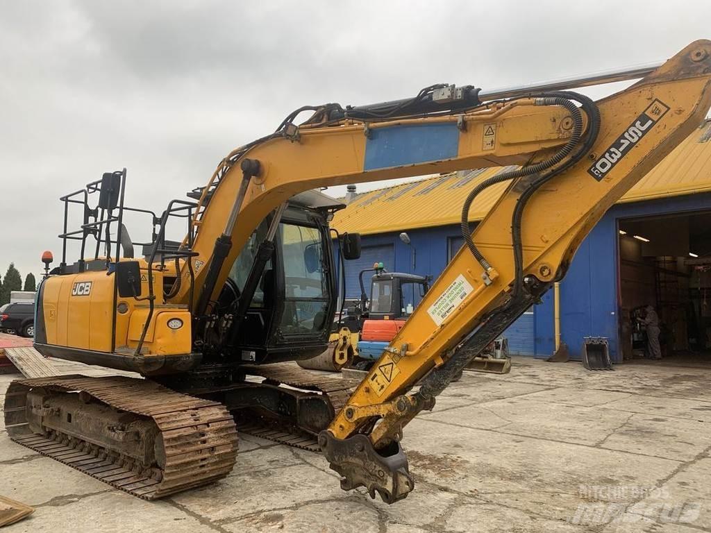 JCB JS130 Excavatoare pe șenile
