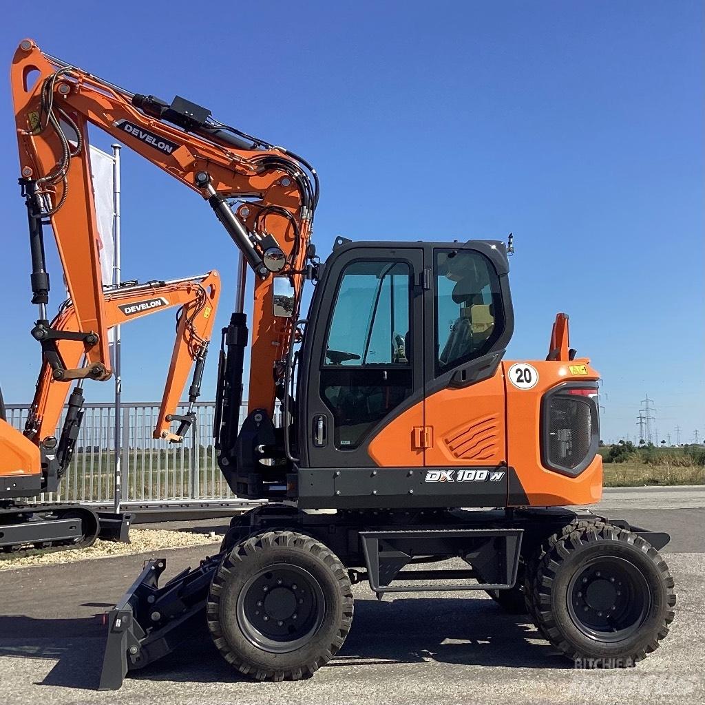 Develon DX100W-7 Excavatoare cu roti