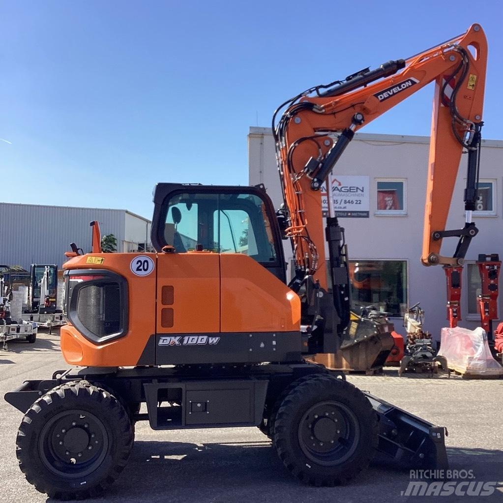 Develon DX100W-7 Excavatoare cu roti