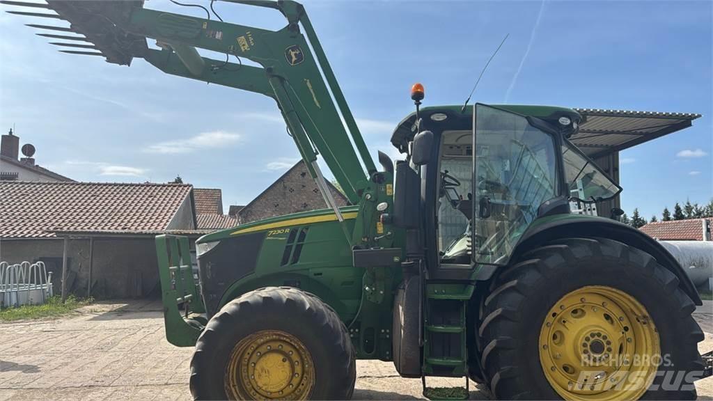 John Deere 7230 r Tractoare