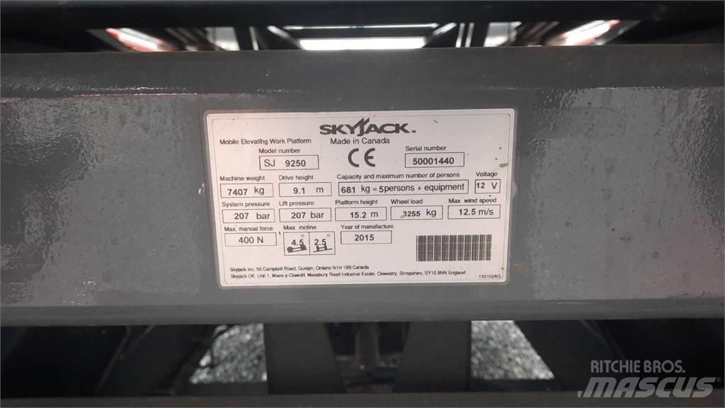 SkyJack 9250RT Platforme foarfeca