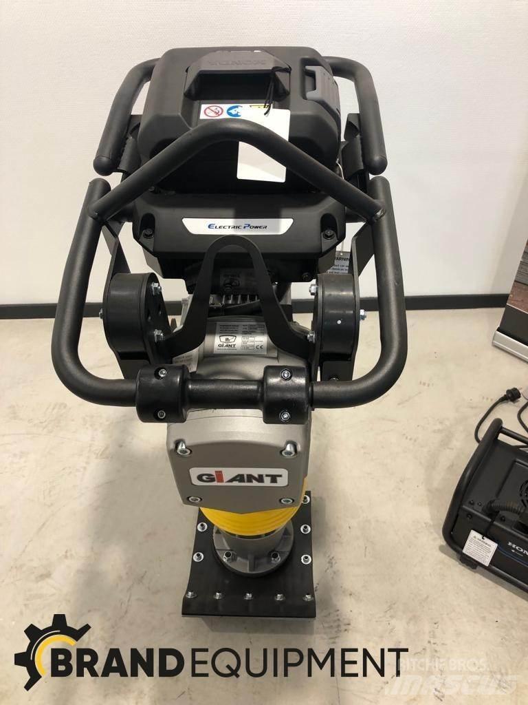 GiANT GR740E Vibratoare