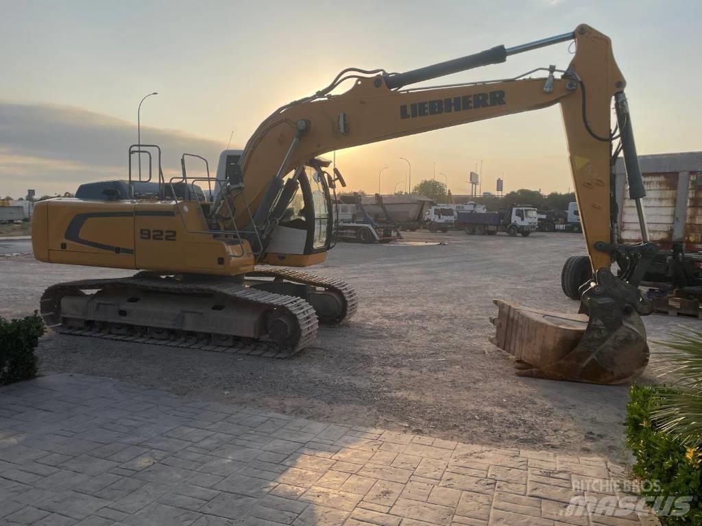 Liebherr R922 NLC Excavatoare pe șenile
