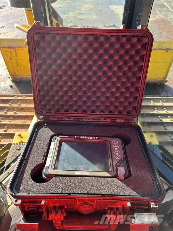 Komatsu D 61 PXi-24 Buldozere pe senile