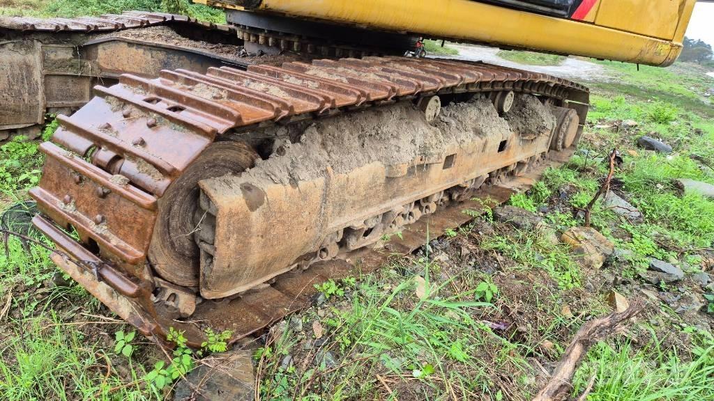 CAT 329 D L Excavatoare pe șenile
