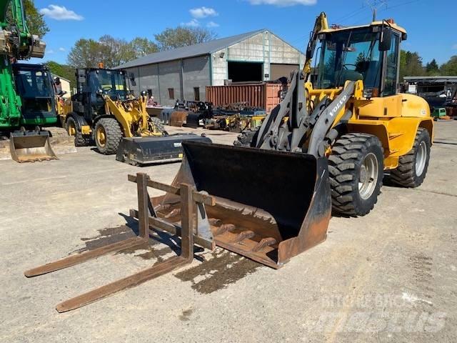 Volvo L 40 B TP Incarcator pe pneuri