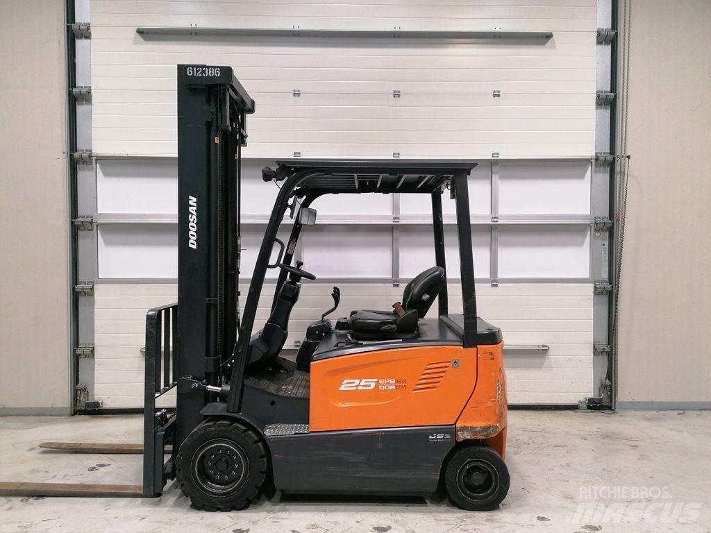 Doosan B25X-7 Stivuitor electric