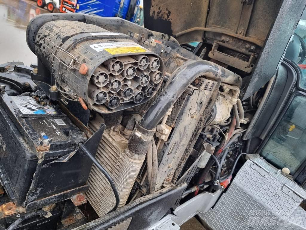 LS Mtron Plus 100 Tractoare