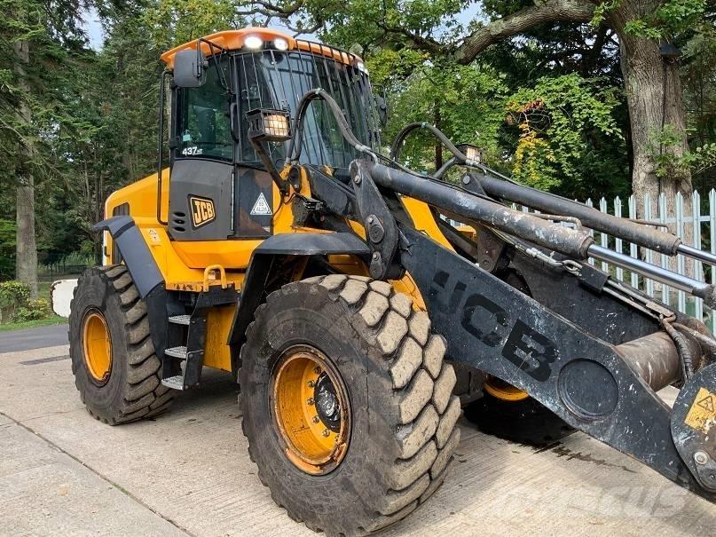 JCB 437 HT Incarcator pe pneuri