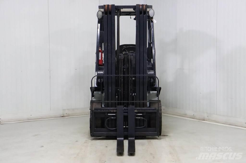Nissan U1D2A20LQ Stivuitor GPL