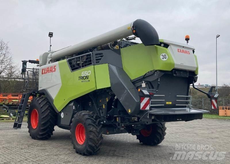 CLAAS TRION 650 Combine de secerat