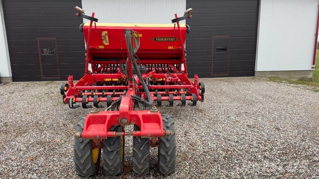 Väderstad Rapid300S Perforatoare