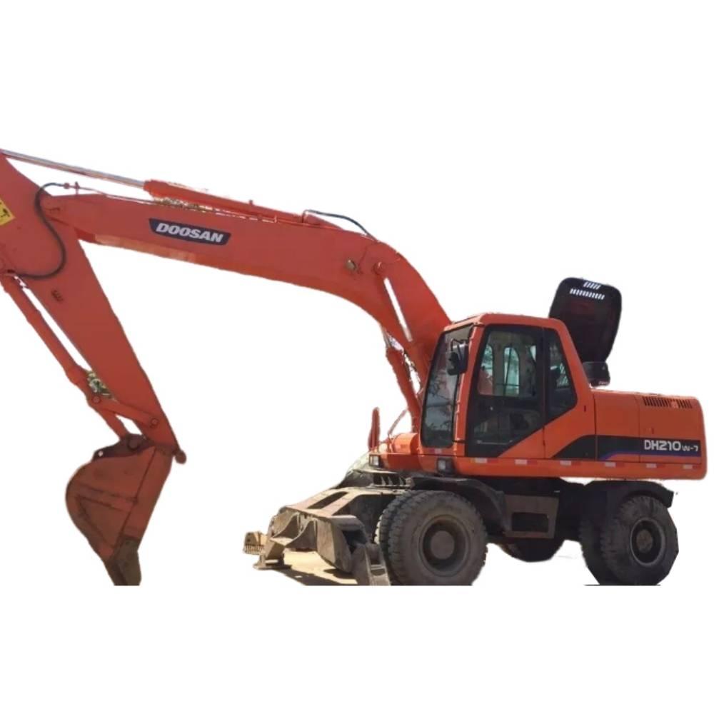 Doosan DH210W Excavatoare cu roti