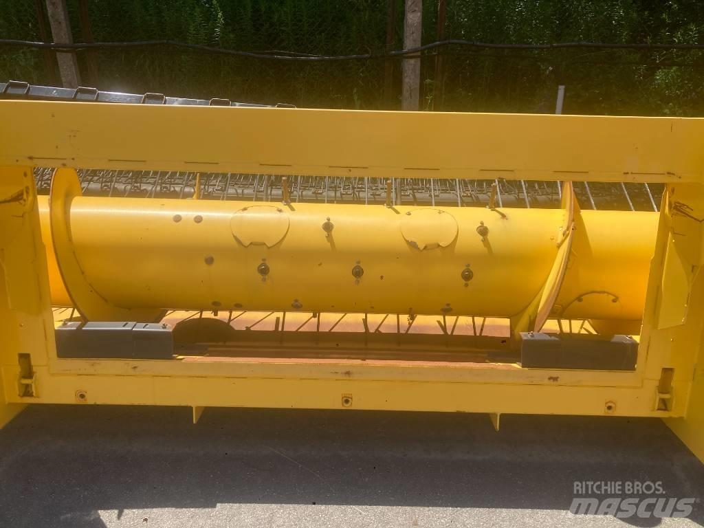 New Holland 790 CP Combine de secerat