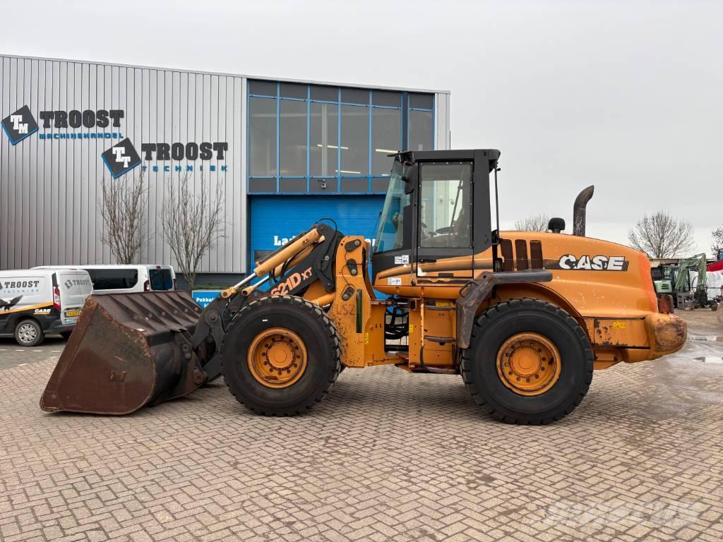 CASE 621 D XT Incarcator pe pneuri