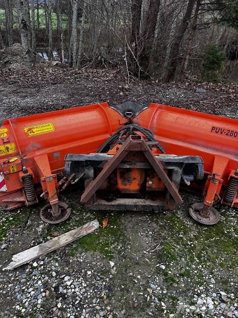 Pronar PUV 2800 Lame pentru dezapezire si pluguri