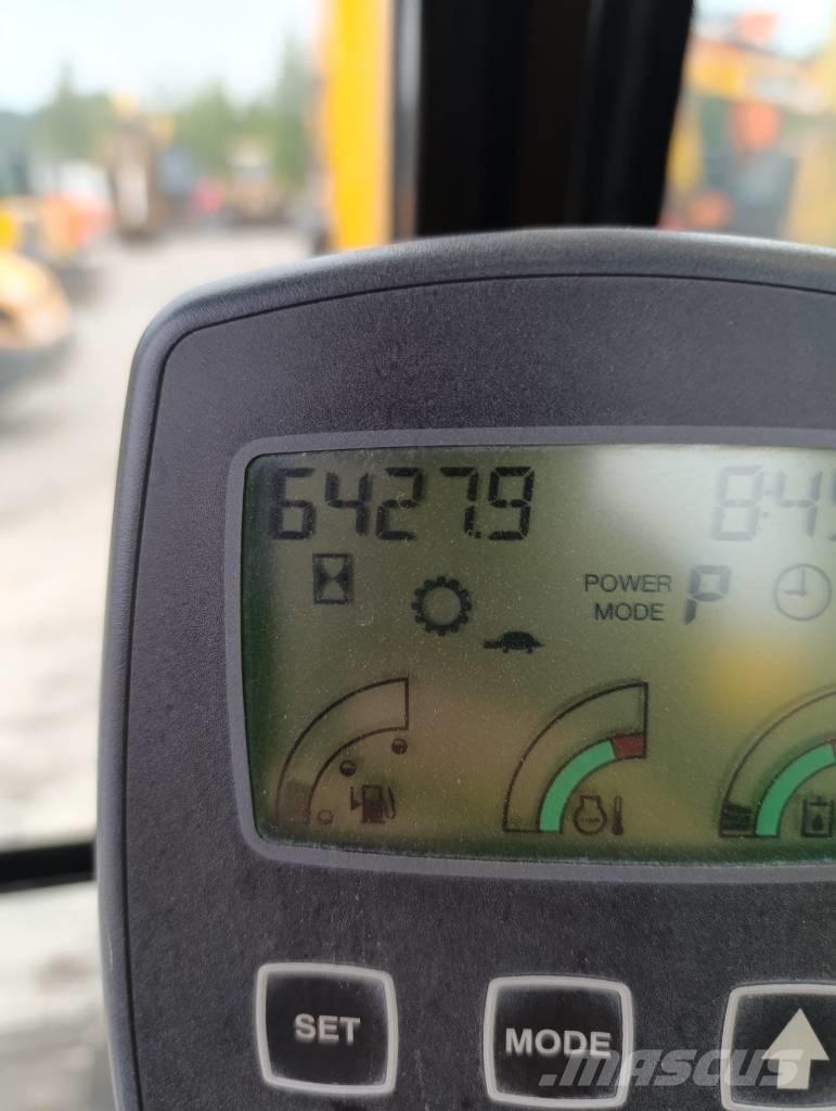 JCB JS 260 LC Excavatoare pe șenile
