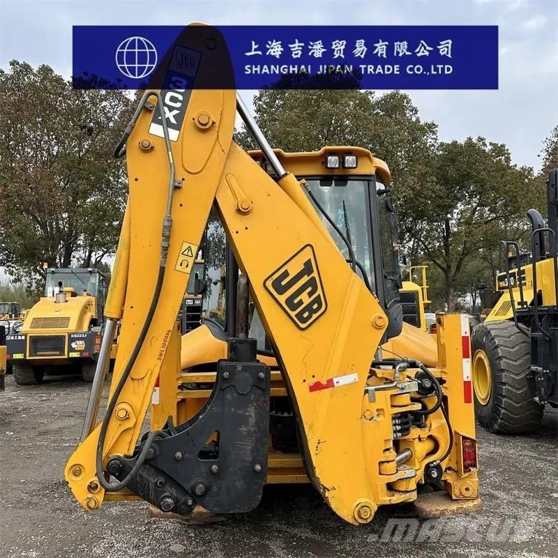 JCB 3 CX Incarcator pe pneuri