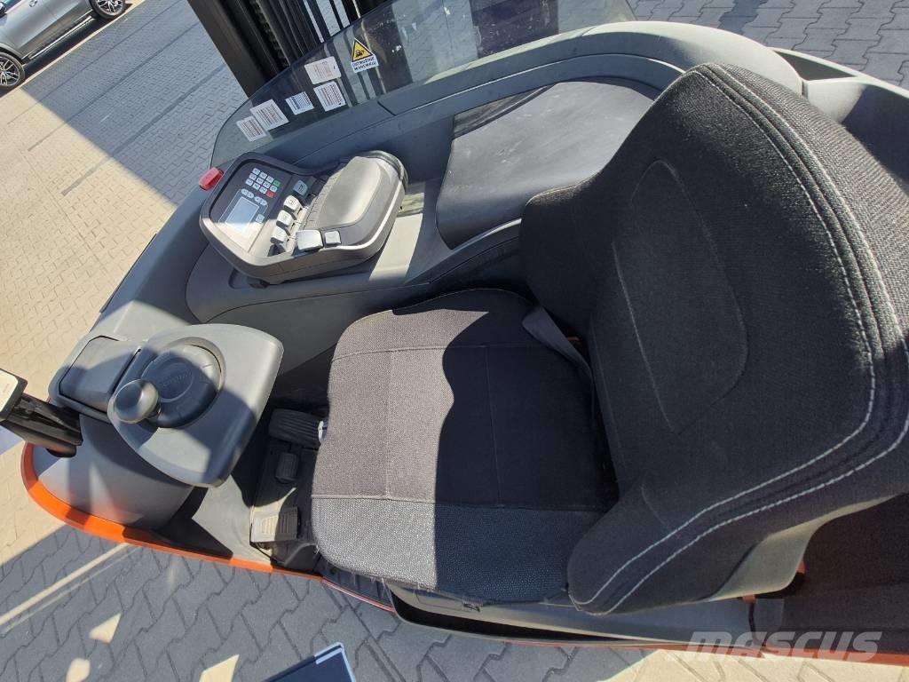 Toyota RRE160H Stivuitor cu catarg retractabil