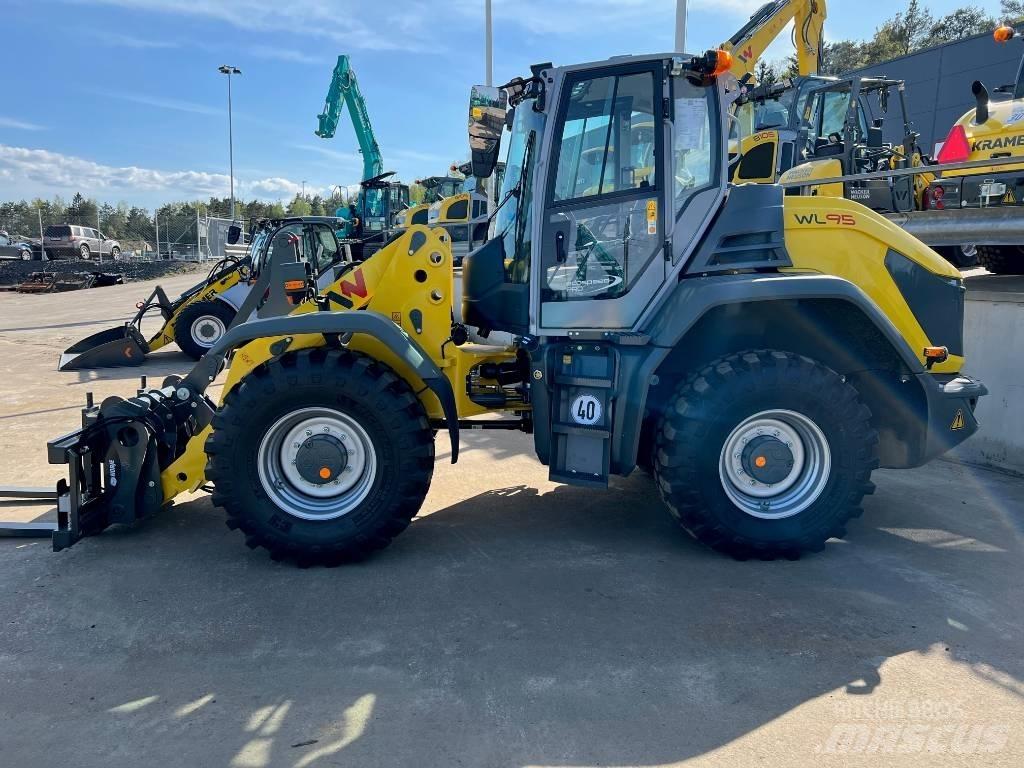 Wacker Neuson WL 95 Incarcator pe pneuri
