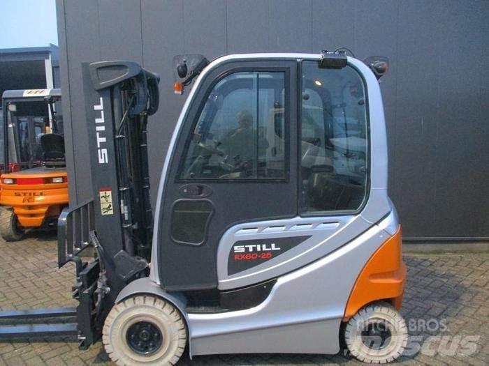 Still RX 60-25 Stivuitor electric
