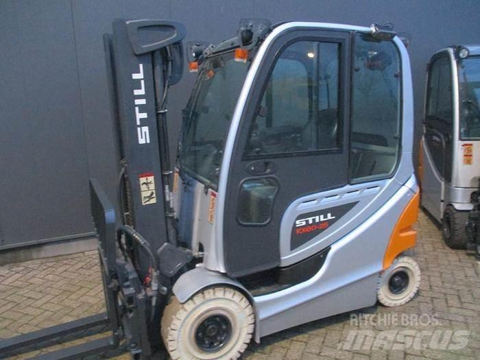 Still RX 60-25 Stivuitor electric