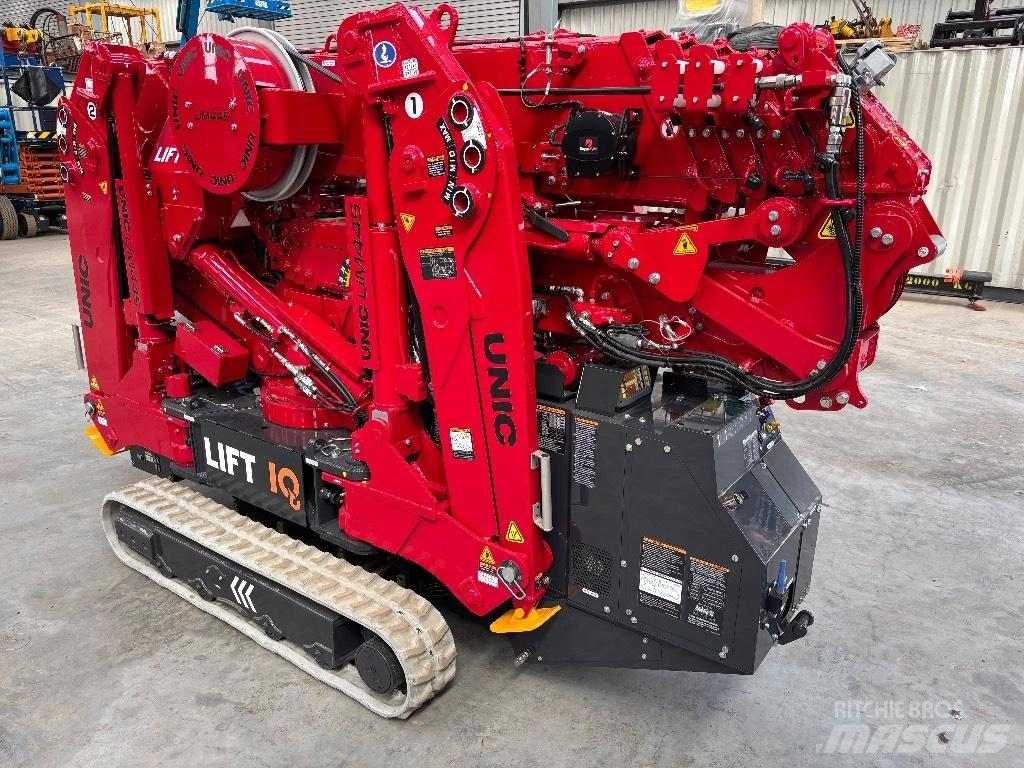 Unic UM 445 Macara pentru orice teren
