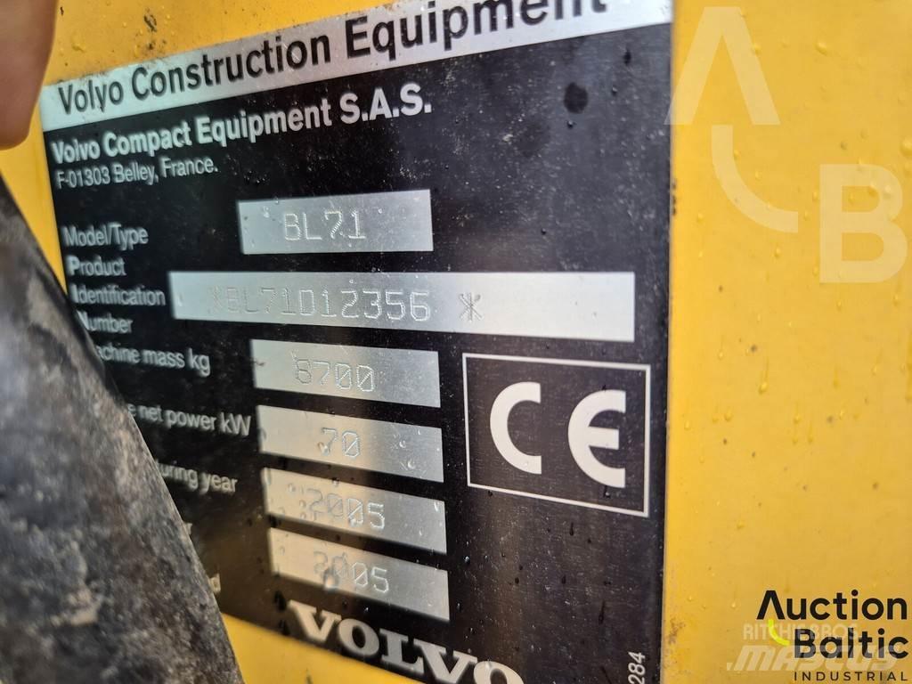 Volvo BL 71 Buldoexcavatoare