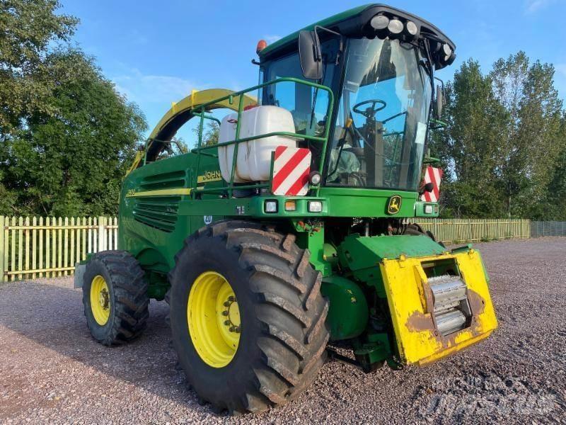 John Deere 7400 Forajere cu autopropulsare