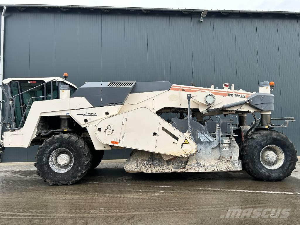 Wirtgen WR200XLi Compactoare sol